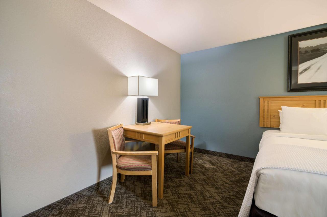 Best Western Golden Spike Inn & Suites Hill City Εξωτερικό φωτογραφία