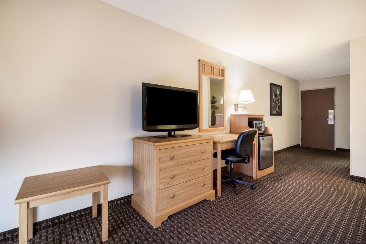 Best Western Golden Spike Inn & Suites Hill City Εξωτερικό φωτογραφία